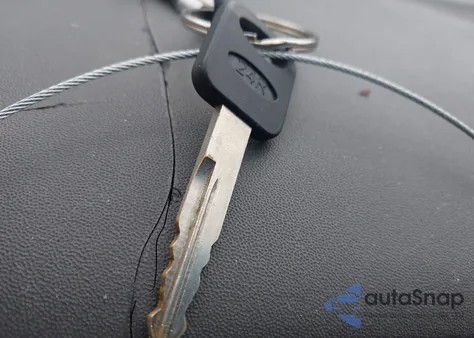 1998 Ford F-150 Lariat/Standard/Xl/Xlt from USA, damaged, VIN 1FTZX18W8WNA48942